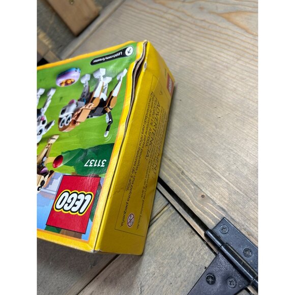 LEGO Creator 3 in 1 Adorable Dogs Set 31137 with Dachshund, Pug, Poodle Figures - Picture 6 of 7